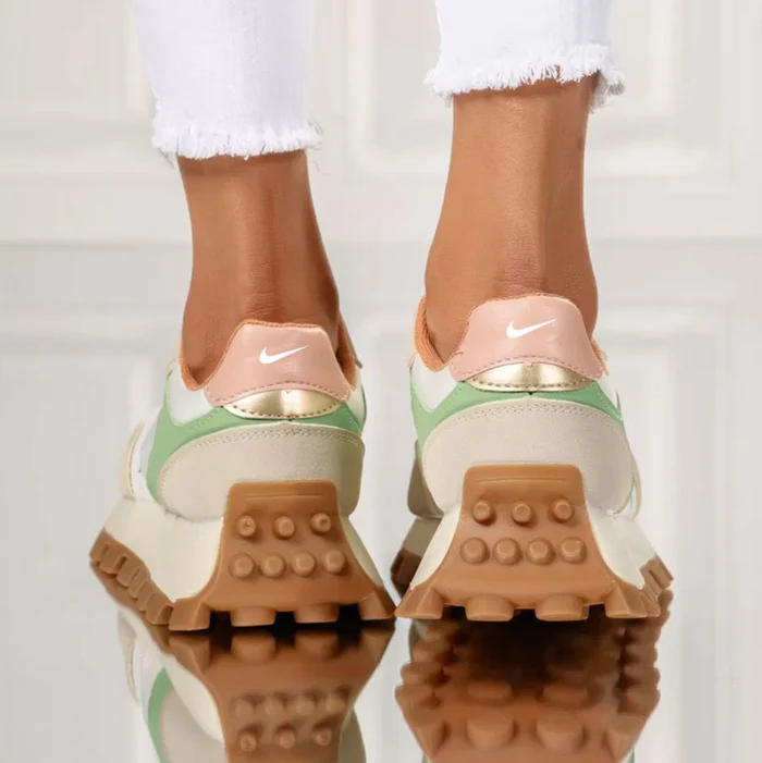 Damenturnschuhe