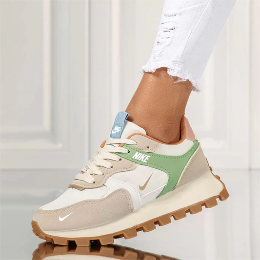Damenturnschuhe